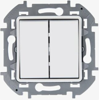 Legrand INSPIRIA Белый Переключатель 2-кл 673655