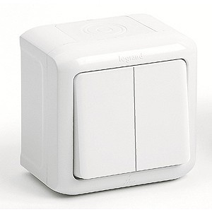 Legrand Quteo Белый Выключатель 2-кл. 782302 IP44